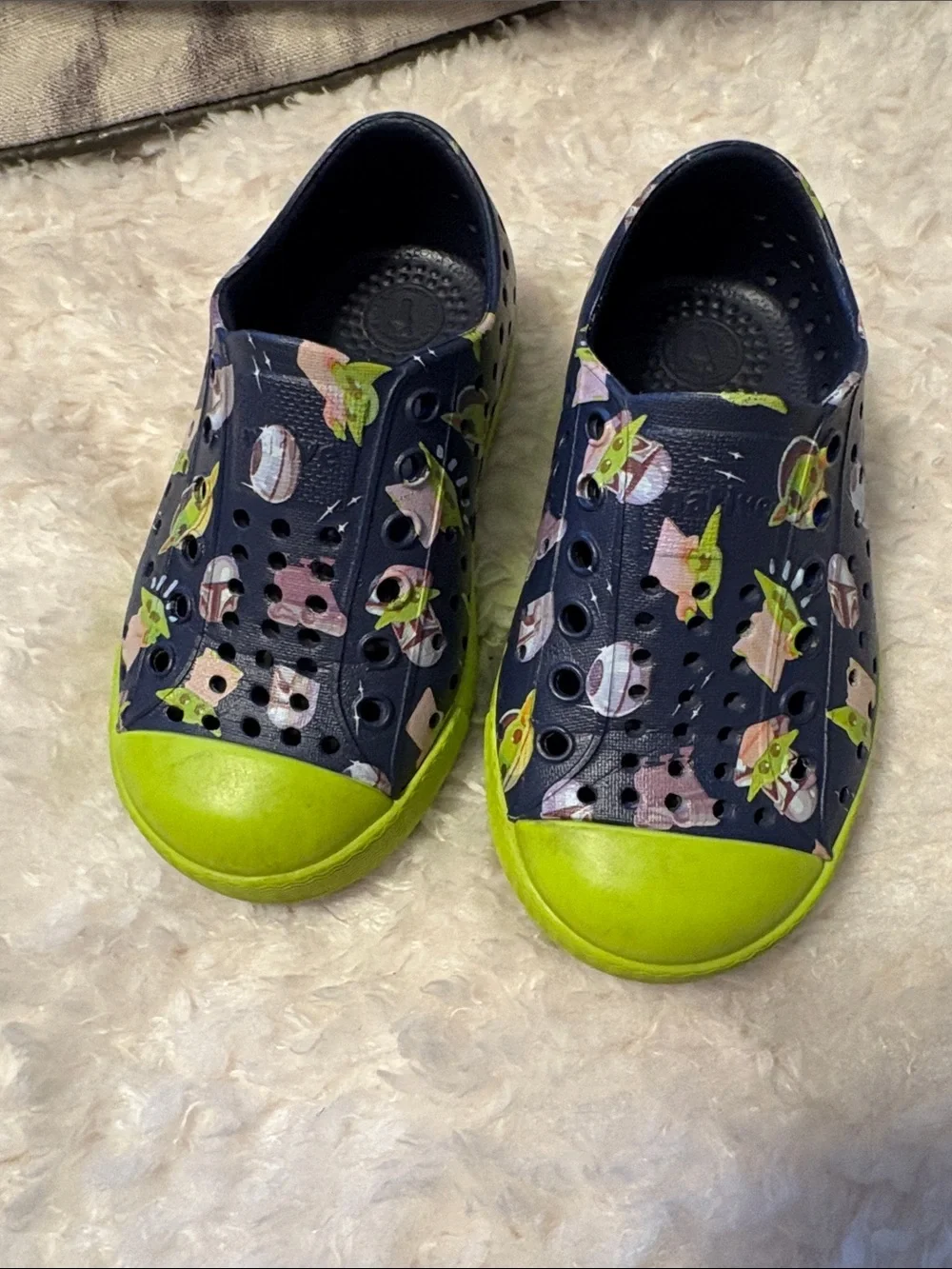 Native Grogu Navy and Lime Green Slip on Shoes C7 Toddler 7